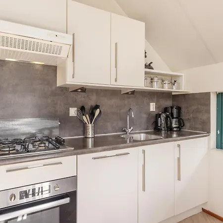 Holiday home Comfy With Dishwasher, 3 Km From